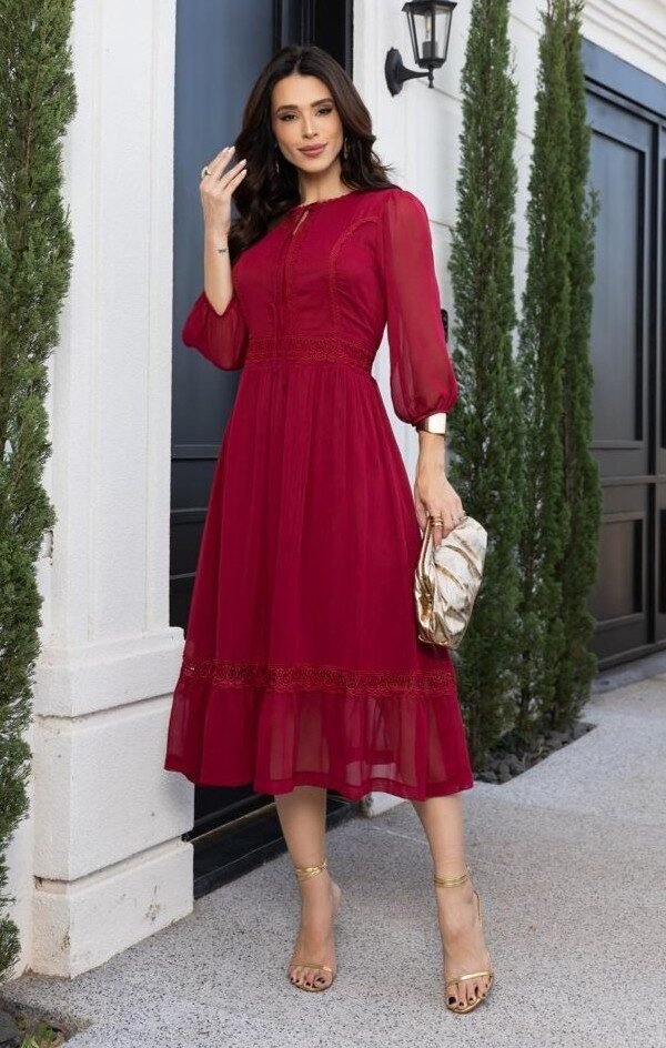 Vestido premium Nanda em chiffon com renda, forrado