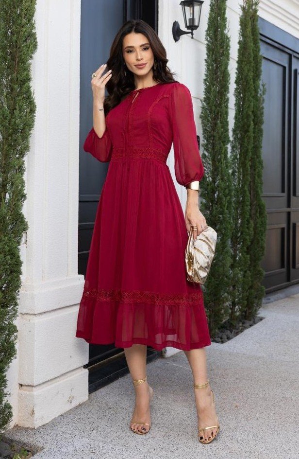 Vestido premium Nanda em chiffon com renda, forrado