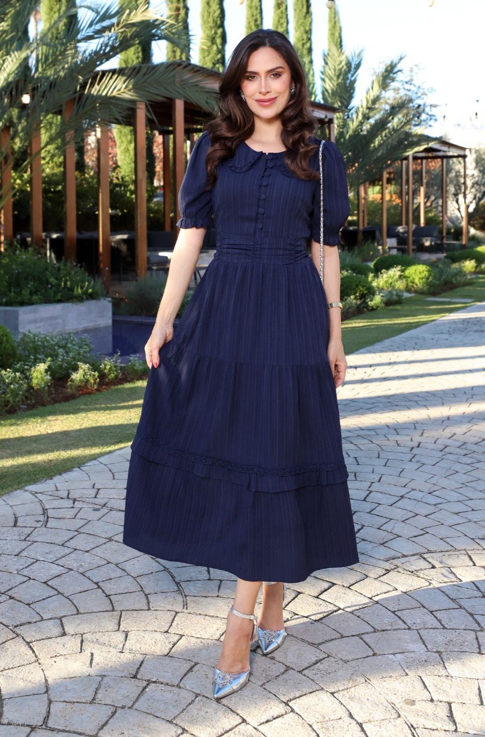 Vestido premium liz feito em crepe plissado, forrado