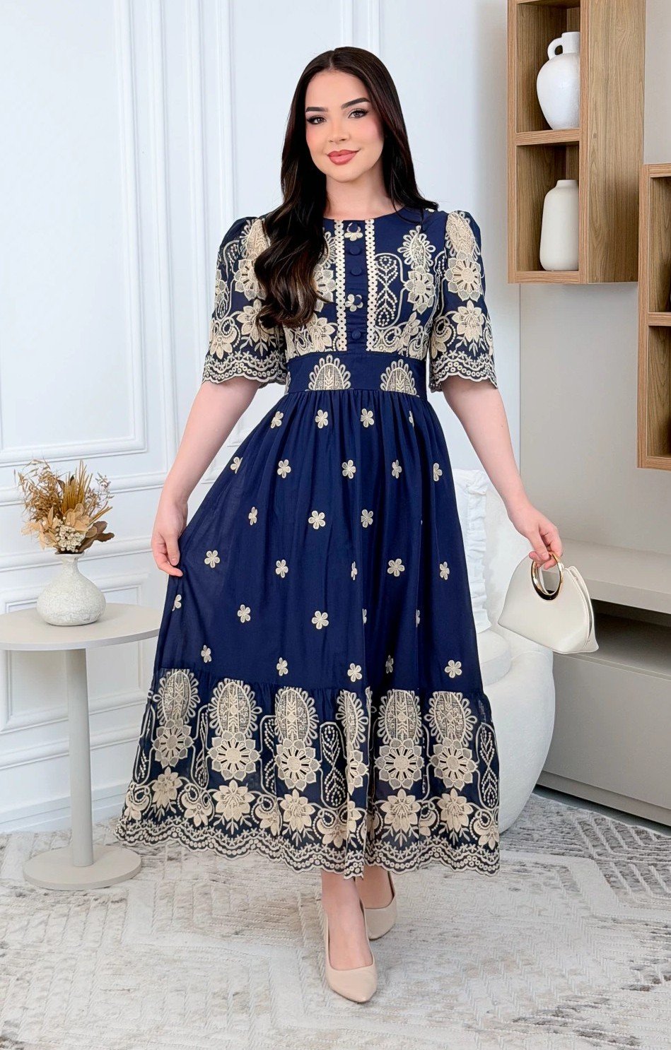Vestido premium Liv em lese algodão, forrado